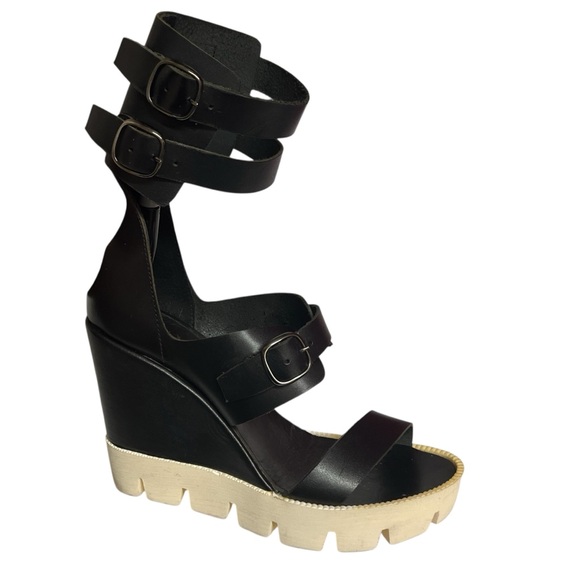 Denouee Shoes - Denouee Strappy Wedge Heeled Sandals Size 9